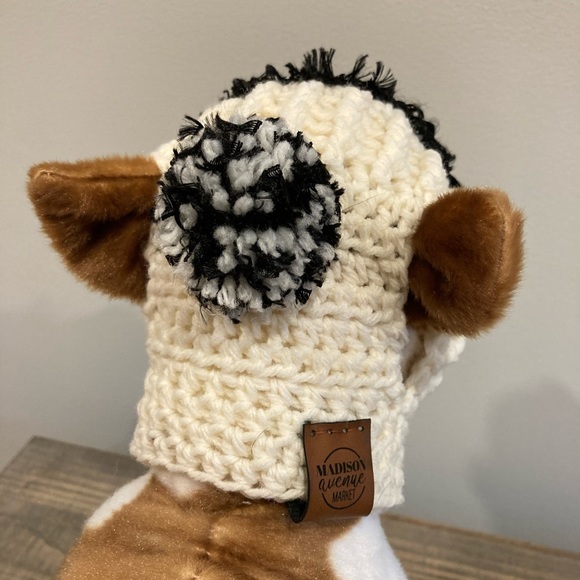 Cream color dog hat/hood with faux fur trim in black With two-tone pom-pom - Picture 2 of 10